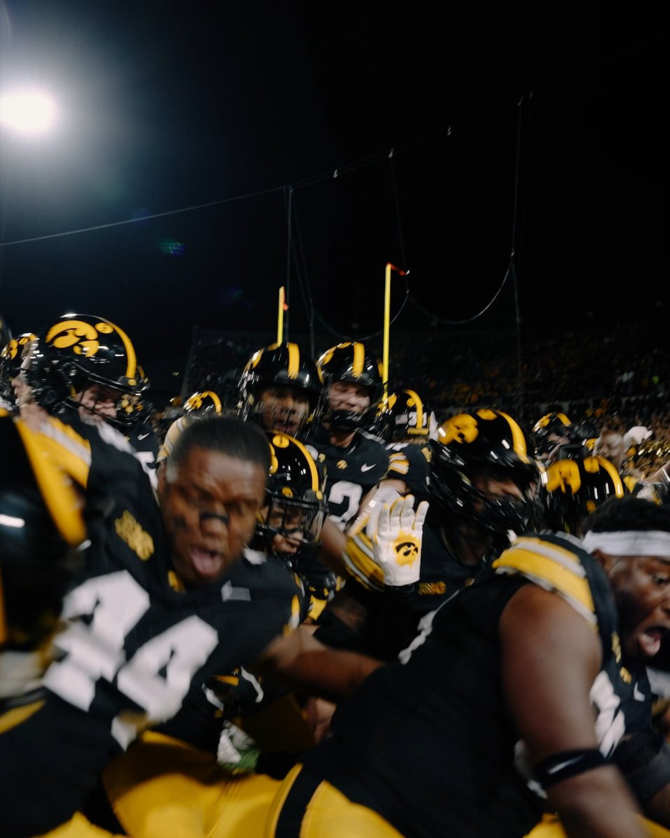 Kinnick after dark hits different 💥