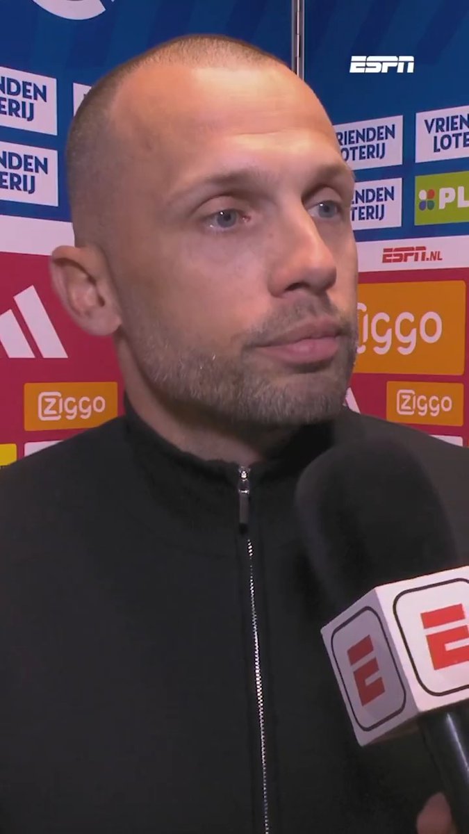 🗣️ Heitinga legt uit waarom hij Oscar Gloukh naar de kant haalde 🔄