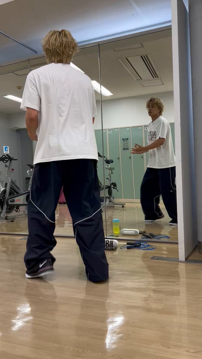 本番前、入念に振り付けを確認する亜嵐さん❤️‍🔥❤️‍🔥 #GENE_6IXSENSE #GENE_6IXSENSE_静岡 ✅11月11日にトークショー開催 申し込みはこちら💁‍♂️ ※〆切は本日19日23時59分に延長されました🙇 ＃白濱亜嵐 ＃GENERATIONS ＃Hallelujah ＃ハレルヤ ＃ときどき亜嵐