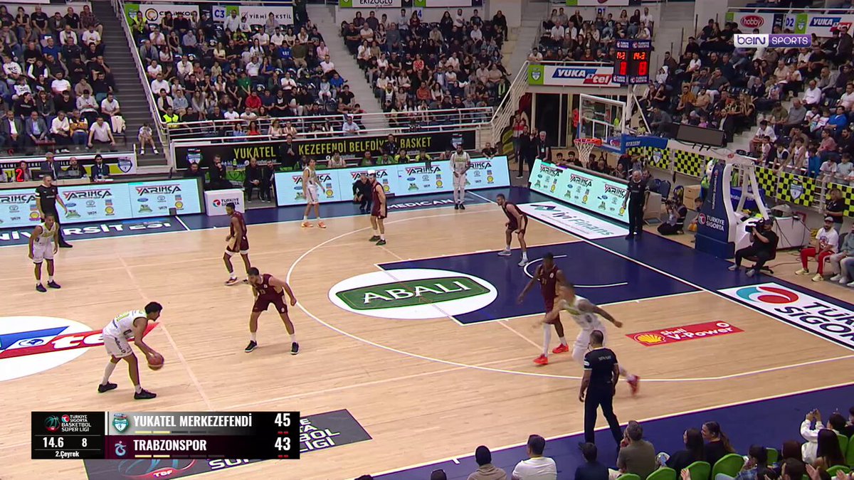 🏀 Malcolm Cazalon'dan zor pozisyonda üçlük! #TSBSL