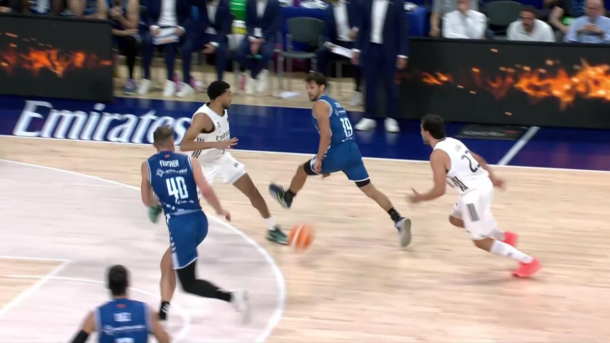 Pura fantasía ✨ ¡QUÉ ASISTENCIA DE RAÚL NETO! 🤩 📺 DAZN España | #LigaEndesa | Recoletas Salud San Pablo Burgos