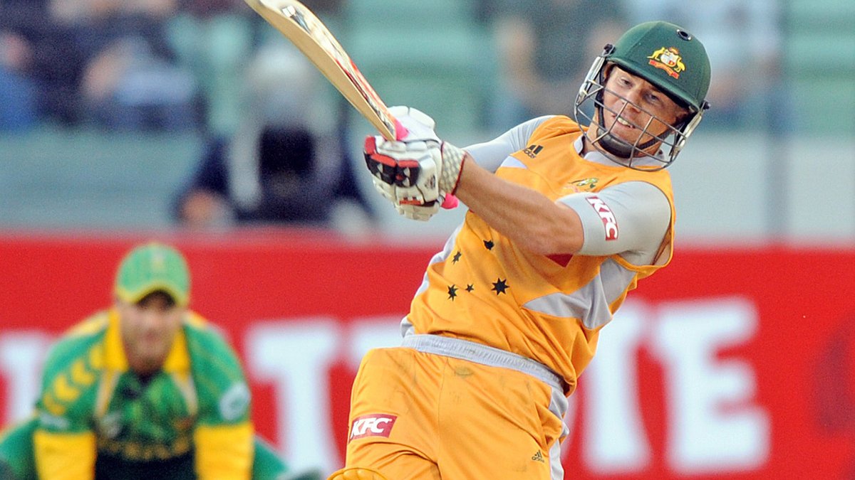 First Australian to make International Debut without playing a First Class Match. He smashed 89 off 43 balls (4x7, 6x6) against an attack that included Steyn, Kallis & Ntini. Here are the highlights of David Warner’s maiden International innings 👇🏽👇🏽👇🏽