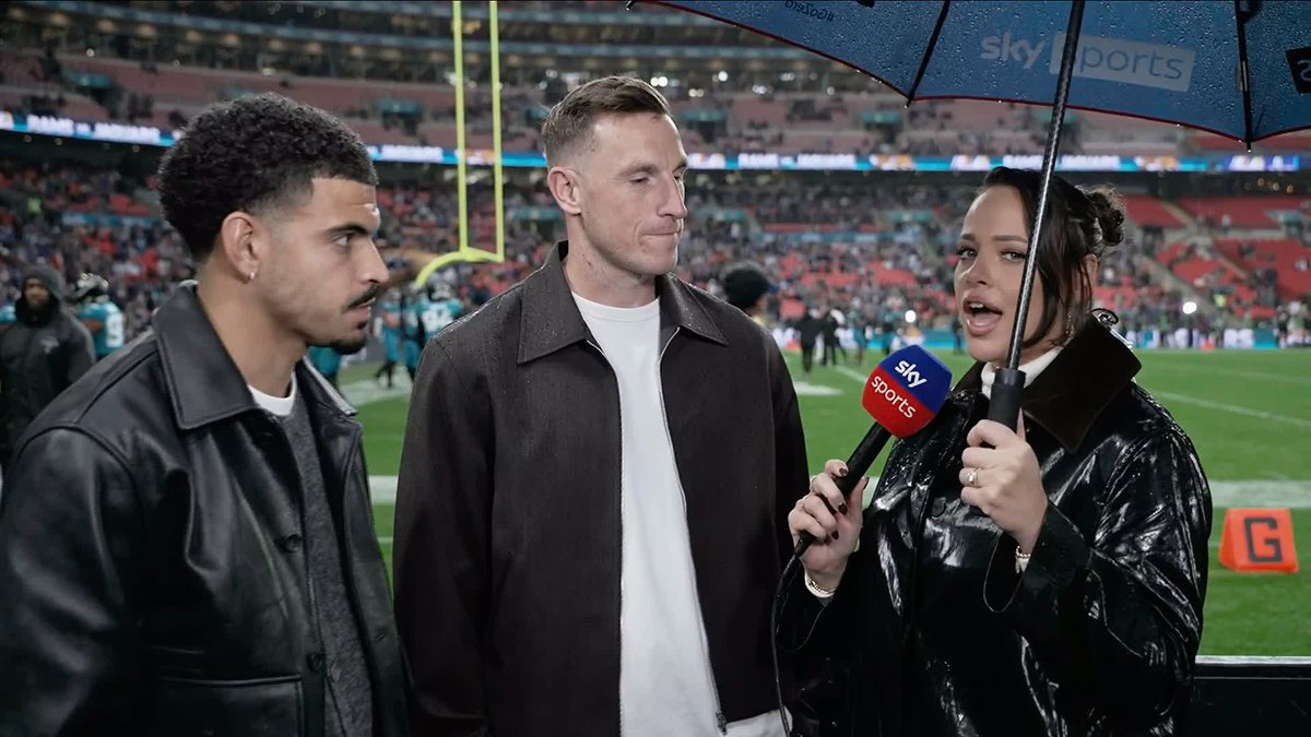 "The person that got me into it was Lamar Jackson" 🙌 Nottingham Forest duo Chris Wood and Morgan Gibbs-White give an insight into their love for the NFL ❤️