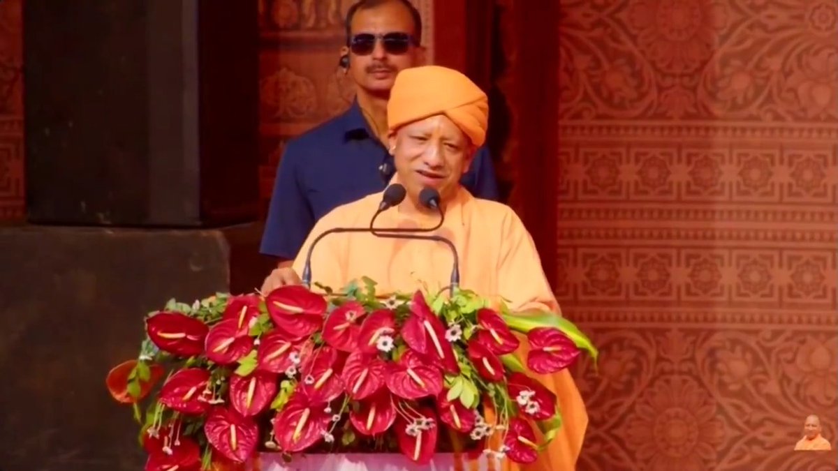 आज लाखों-लाख दीप श्री अयोध्या धाम में प्रज्वलित होते हैं, जो हर भारतवासी के संकल्प के प्रतीक बनते हैं, यह केवल दीप नहीं हैं, 500 वर्षों के अंधकार पर आस्था की विजय के प्रतीक भी हैं...