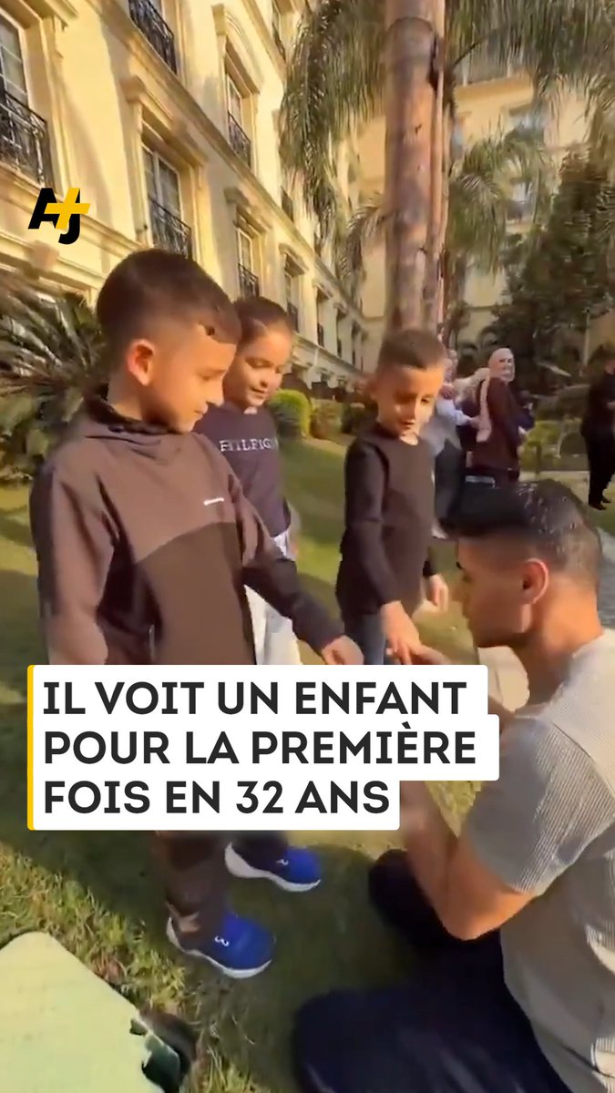 “C’est la première fois que je vois un être humain de cet âge.” Ce Palestinien, détenu dans les prisons israéliennes pendant 32 ans, voit un enfant pour la première fois depuis 1992.