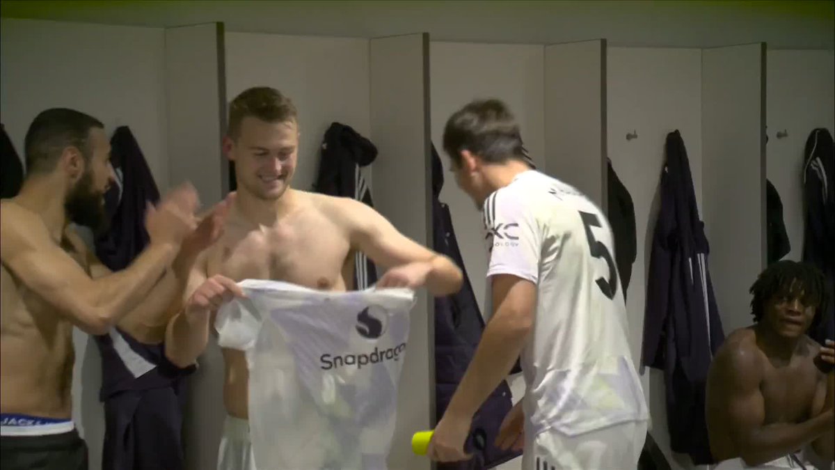 The scenes in the Manchester United dressing room 🥳