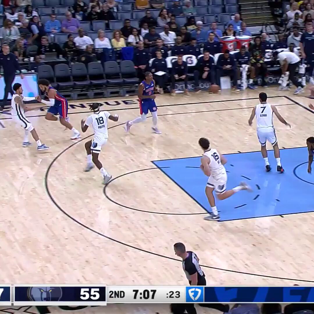 Cade Cunningham averaged 20+ points on 50/40/90 shooting splits in the preseason. 🏎️ 62.9 FG% 🏎️ 58.3 3P% 🏎️ 91.7 FT% BIG year upcoming for Detroit's star guard!