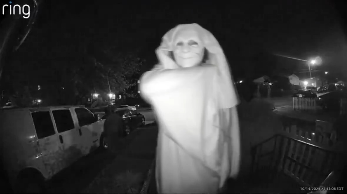 Update on the video of the masked men trying to break into a home in Alexandria, Virginia. -the group attempted to breach both the front and rear entrance to the home. -the homeowner stated "our 2nd Amendment right was not used and it could have been" so at least they were armed. On that note - a lot of people were stating they would have shot the criminals through the door. *Some states* have laws that would allow that in some situations but I'd wait until they breach the door personally. That said, I'm not a lawyer and this isn't legal advice. Open fire accordingly.... #CityLife #alexandria #virginia #castledoctrine #StandYourGround #urban #crime #democrats #HomeDefense #2ndAmendment