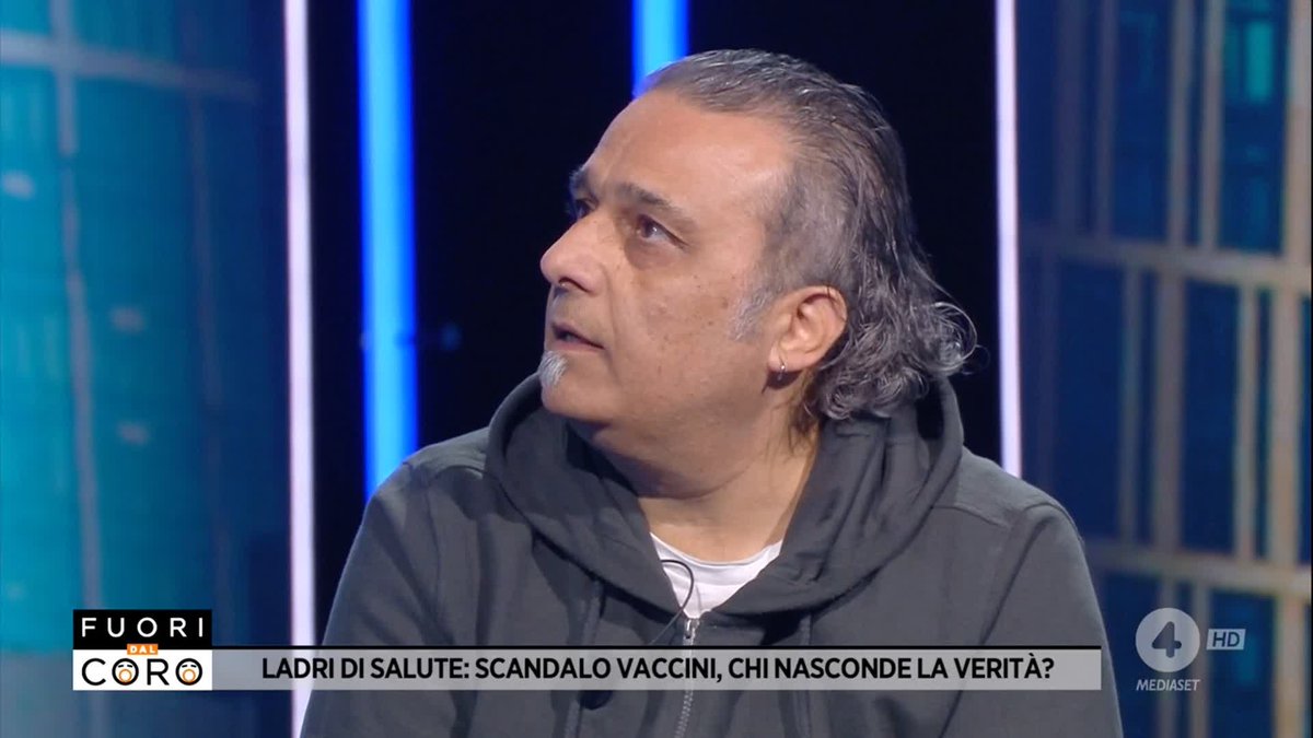 Giuseppe da Fano dopo la seconda dose di vaccino contro il covid è andato in coma e ha perso l'uso delle gambe, oltre poi al lavoro, i soldi e, di fatto, la sua vita. Oggi chiede che la sanità riconosca i danni causati a lui e alle altre persone danneggiate. #Fuoridalcoro