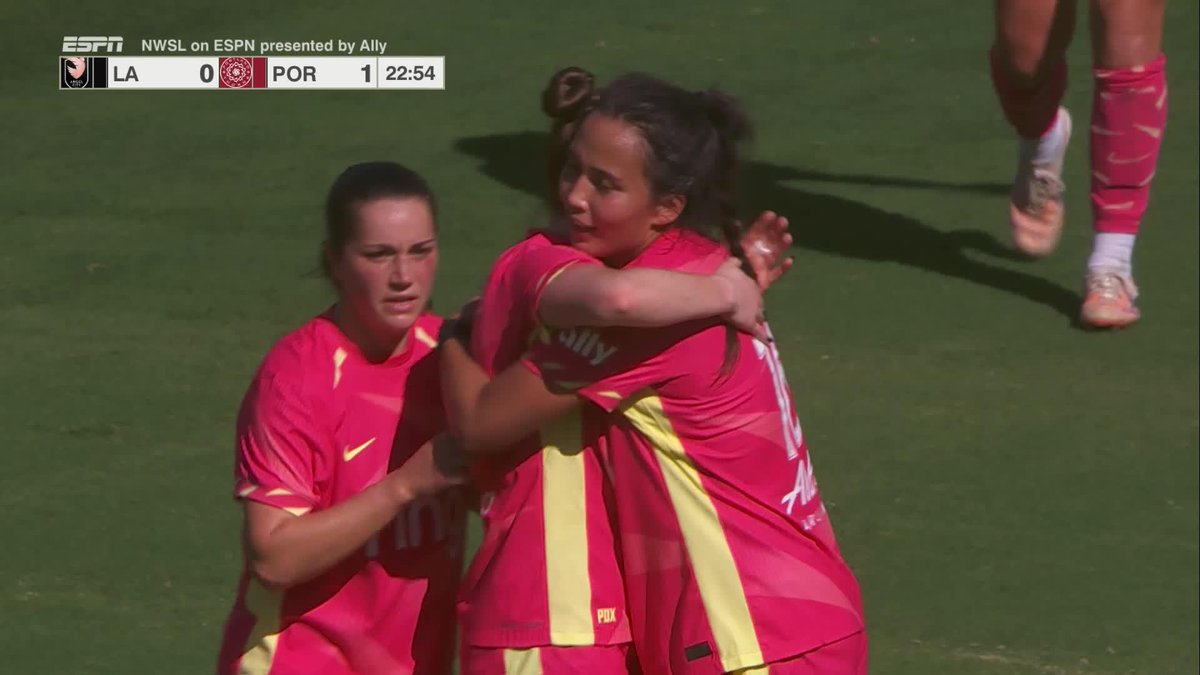 Liv can’t stop scoring 🔥 🎥 National Women’s Soccer League