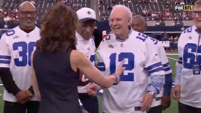 Roger Staubach and other former Cowboys are at today’s game to celebrate the 50th anniversary of the Hail Mary 👏