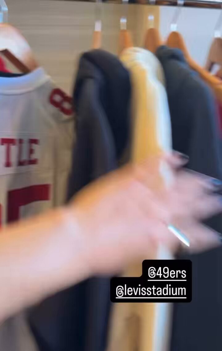 naomi, jimmy and jey! 🥹🥹 (from bayley IG story)