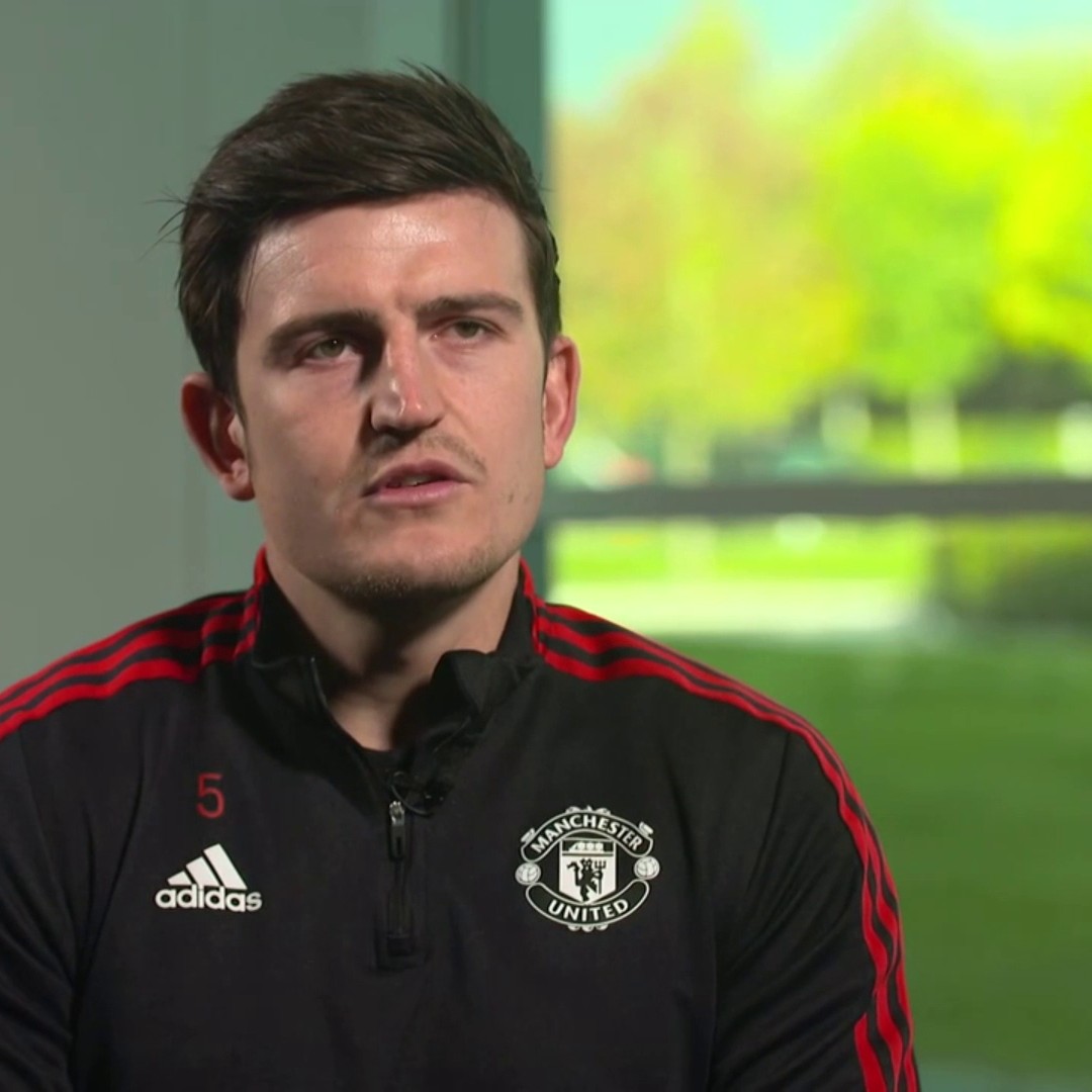 🚨 Scholes: “Van Dijk & Maguire were on the same level once. Off-pitch chaos set him back... He admitted that in 2021. But now he’s United’s clutch player. Without those setbacks, we’d still debate who’s better. Pep’s admiration for him isn’t random.”