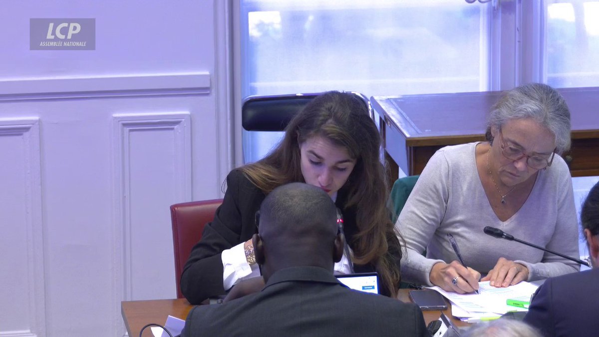 Crédit d'impôt pour l'emploi d'un salarié à domicile : "Nous avons un problème, un problème à 6,8 milliards", affirme Claire Lejeune (LFI), qui veut en "limiter le périmètre". #Budget2026 #PLF2026 #DirectAN