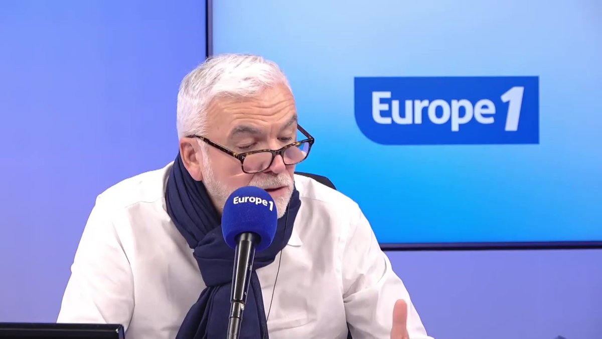 Nicolas Sarkozy incarcéré demain : "Demain, tous les médias seront là à 8h30. Nicolas Sarkozy est attendu à 10h00 et il ne se cachera pas. Il ne demande aucun traitement de faveur" explique Pascal Praud ➡️ Dans #PascalPraudEtVous sur #Europe1
