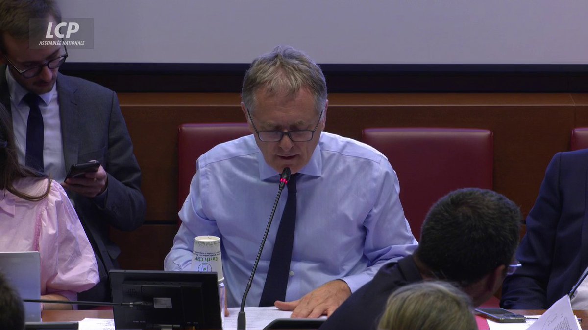 Logement social : 🇫🇷 🇪🇺 Pr Philippe Juvin MD PhD propose qu'au bout de 20 ans, le logement soit donné à ses occupants, à condition qu'ils aient payé les charges et les loyers et qu'ils n'aient pas causé de problème de voisinage. "C'est une manière de rendre les Français propriétaires." #DirectAN