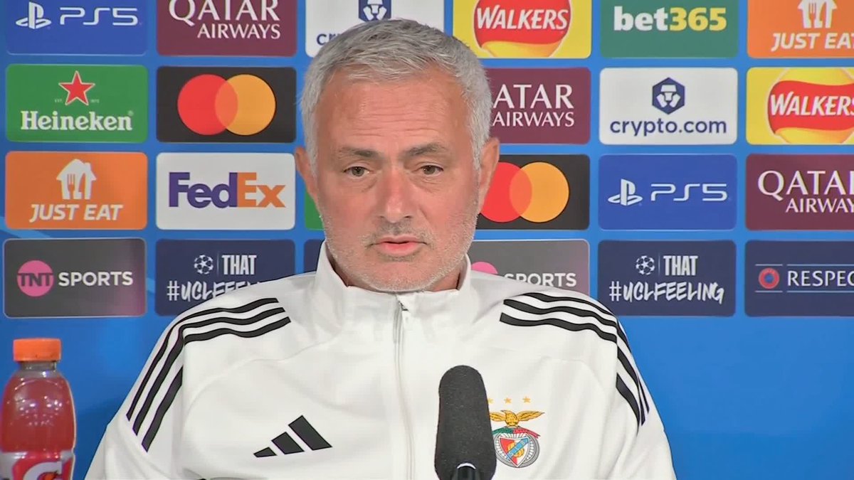 'He's a legend here and he loved this club. He gave everything to this club and he would have been so happy with the Cup victory last year' Jose Mourinho's words on Sir Bobby Robson ❤️