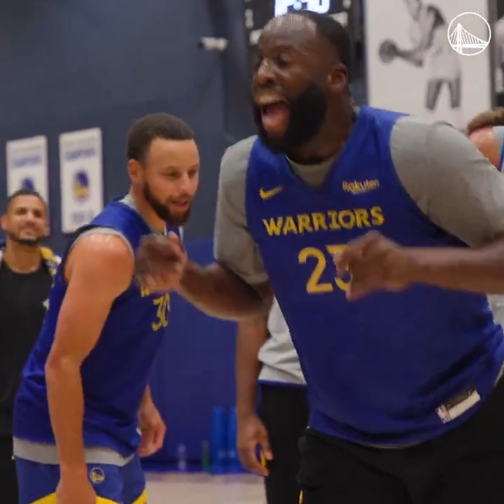 Vibes are high ⚡️ Take a look behind the scenes at Dubs practice 🎥