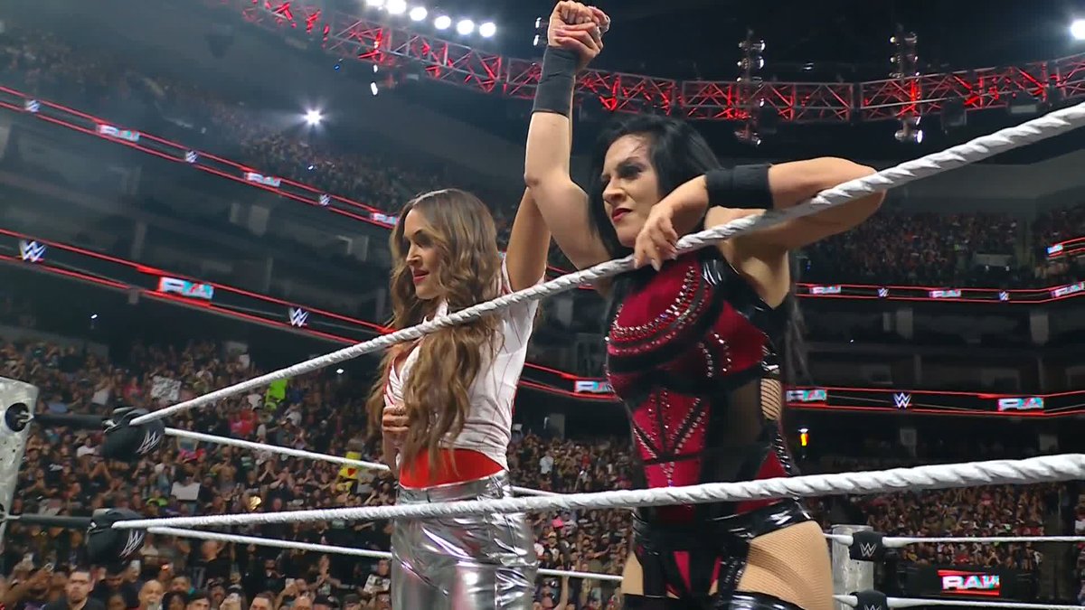 NIKKI BELLA 🤝 STEPHANIE VAQUER