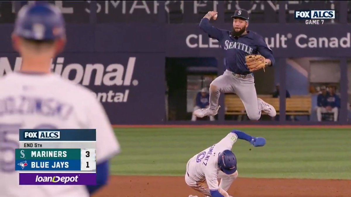 J.P. Crawford got some serious air ๐คฏ