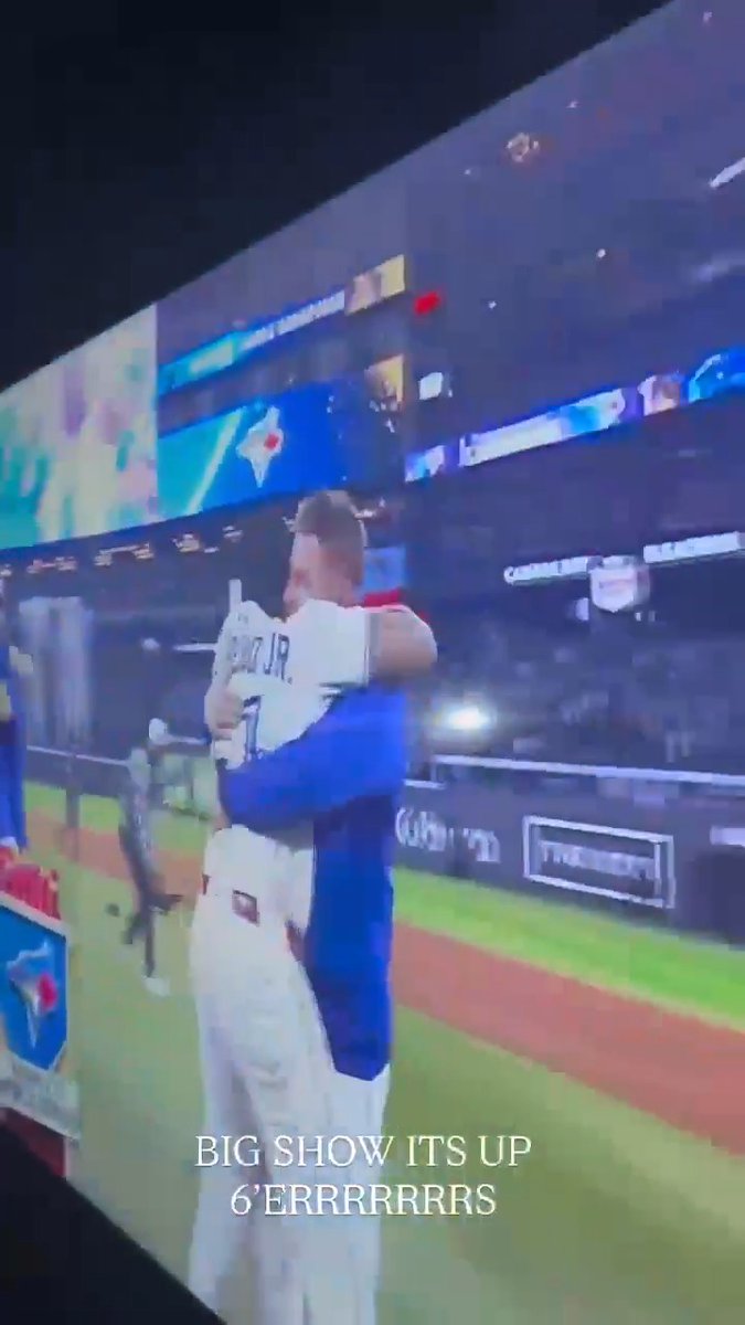 Drake was losing his mind after the Blue Jays punched their ticket to the World Series 🔥👀 📹: Drizzy
