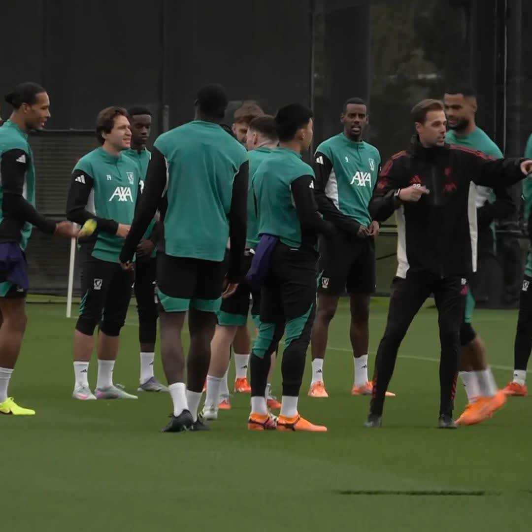 Ryan Gravenberch is absent from Liverpool training after coming off with an ankle injury against Man United on Sunday 🔴