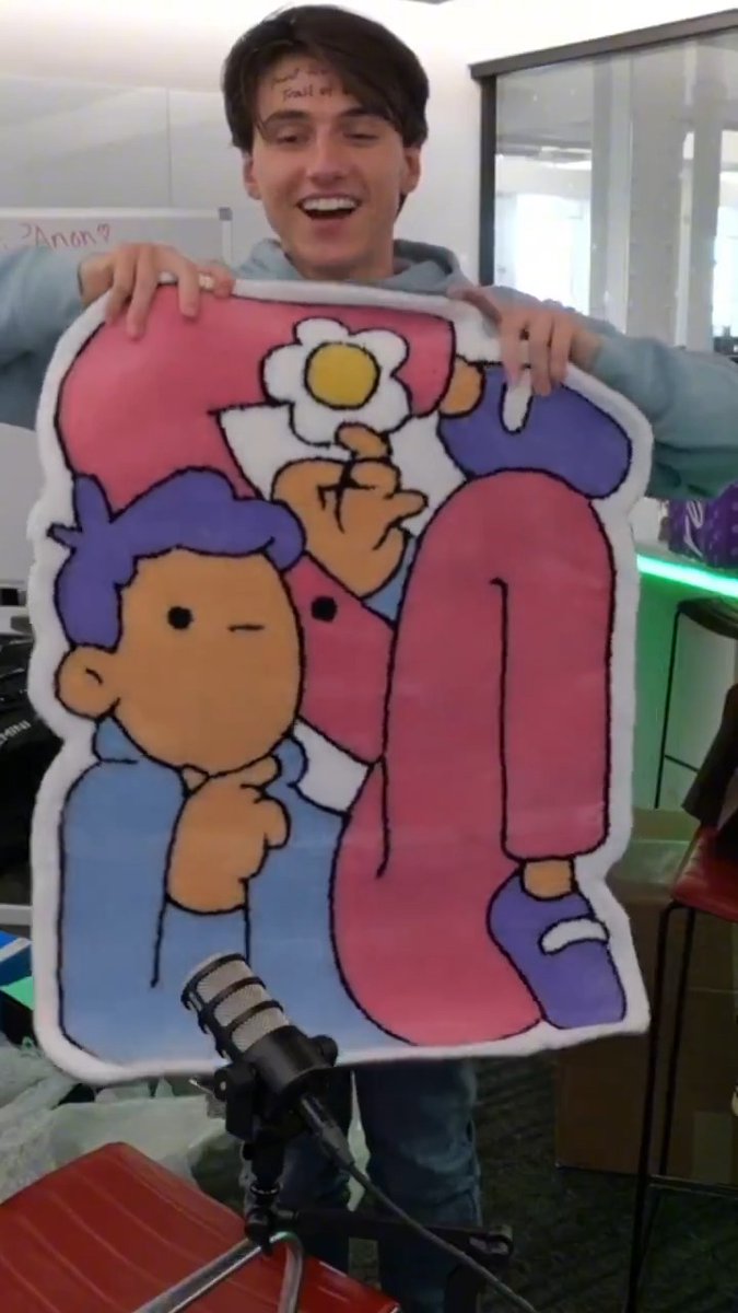 Who wants a Doodles care package? 🎨 We teamed up with @Doodles to give away an IRL care package with a value over $1,000 The same one we unboxed on stream 👀 Like this post and follow Gemini and @Doodles to enter • ᴗ •