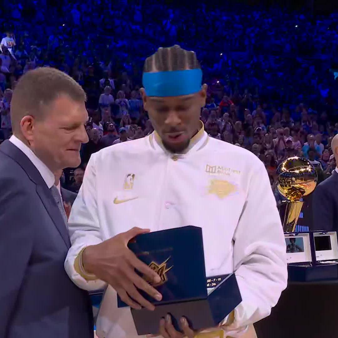 "You are getting the wrong person" 🤣 SGA was introduced to the crowd to get his ring and Jdub had jokes for the camera.