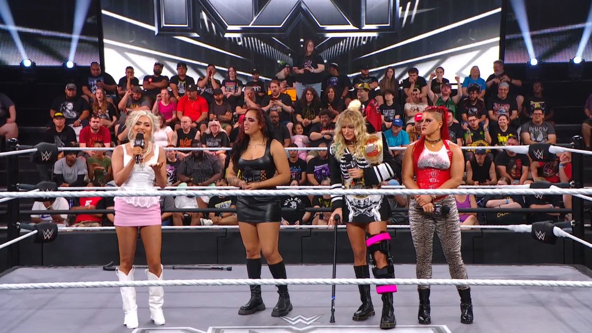 "The champion should be me!" Should blakey ♡ be given the Women's North American Championship??