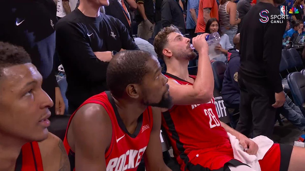 Alperen'den dikkatsizliği sonucu mola isteyen Kevin Durant'e "napıyon lan sen" tepkisi!