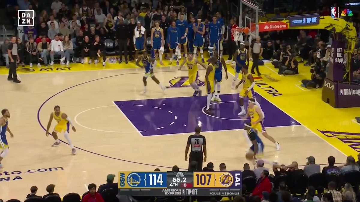 ¿Que los Lakers se creen la remontada? Tranquilos, que soy Stephen Curry y meto un triple desde mi casa para daros las BUENAS NOCHES 🥱🥱🥱🥱 #NBAxDAZN 🏀🇺🇸
