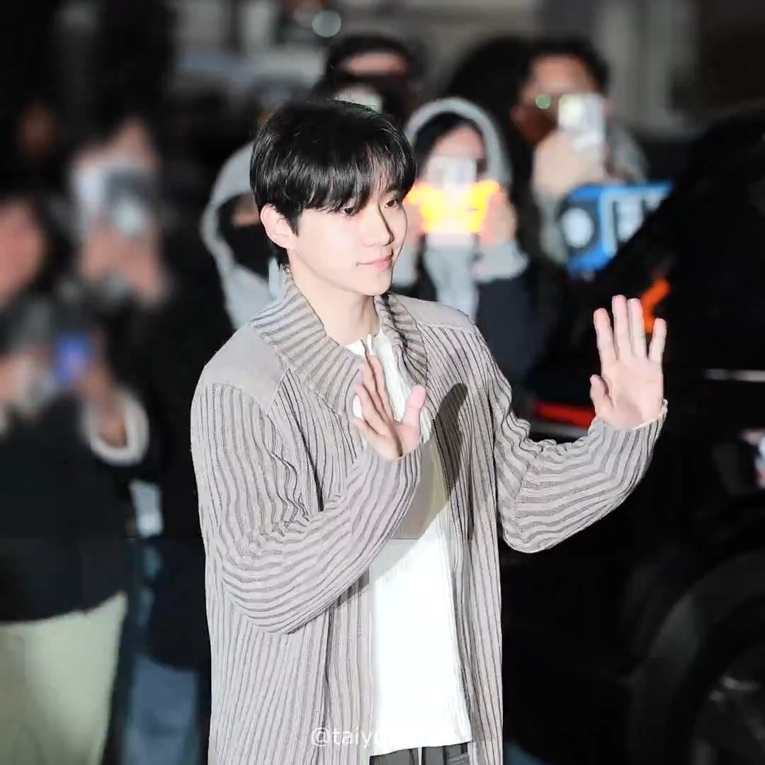 251022 태풍상사 종방연 출근길 URL → #tvN #태풍상사 #Typhoonfamily #준호 #JUNHO #이준호 #LEEJUNHO