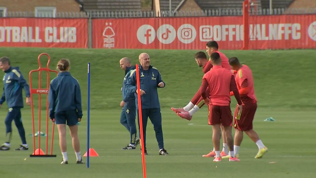 Nottingham Forest boss Sean Dyche takes training ahead of his first game in charge against Porto tomorrow in the Europa League 🌳