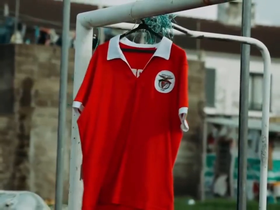 Santa Clara lançou uma camisola vintage inspirada em 'Rabo de Peixe' 😍