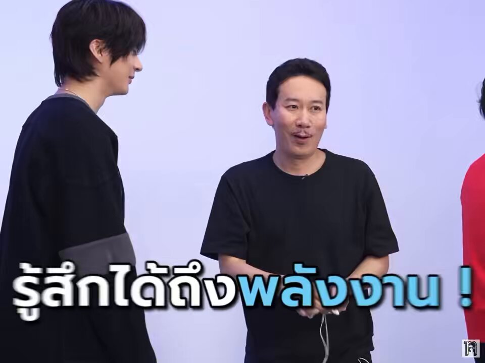แอนตันเก่งอ่ะ ชั้นนึกว่าฮีจะเขินจนไม่กล้าเต้นอ่ะแต่จัดเต็มมาก พูดหน้านิ่งๆ Super Easy แต่พอ ต่าลีดาอุๆๆๆ ฮีใส่เอเนอจี้เต้นตายิ้มเลย น่ารักกกกกกกกก💝 ล้ะความศิลปินในสายเลือด พี่เหว่งเต้นไม่ตรงจังหวะฮีให้เต้นใหม่5555555555555 Thepleela x RIIZE #เทพลีลาxRIIZE #Thepleela #RIIZE