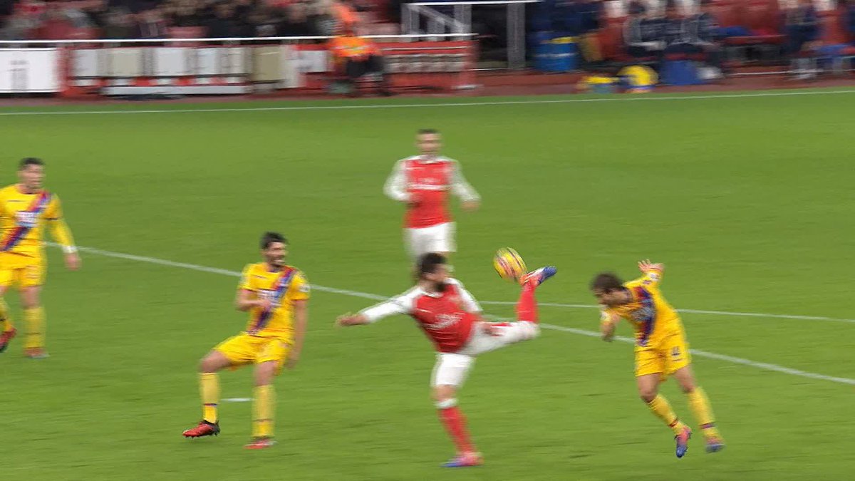 "Oh my gosh, what is that?!" 🤯 Throwback to this Puskas award winning scorpion-kick from Olivier Giroud 🦂