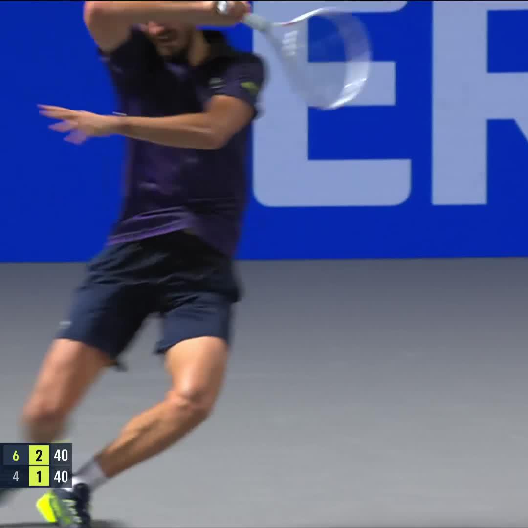 ⚡ The angle on that backhand ⚡ Daniil Medvedev is feeling it out there in Vienna! #ErsteBankOpen