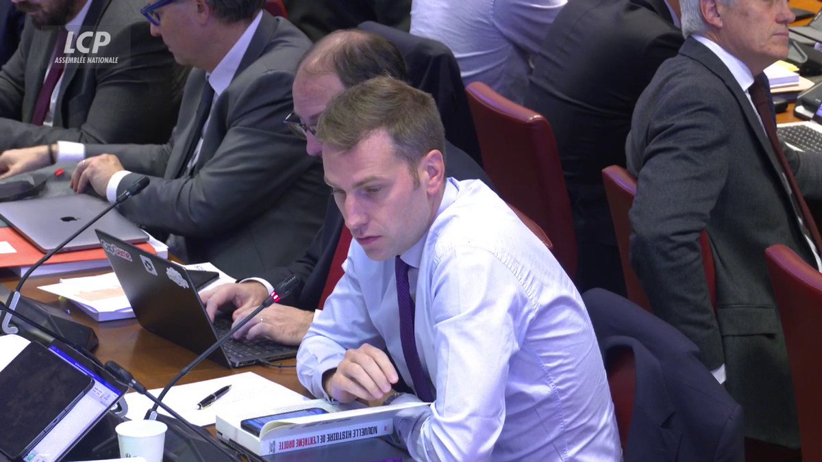 Taux de TVA à 33% sur les produits de luxe : "Je trouve que cette commission sombre dans la démagogie la plus complète", déplore Charles Sitzenstuhl (Ensemble pour la République). #Budget2026 #PLF2026 #DirectAN