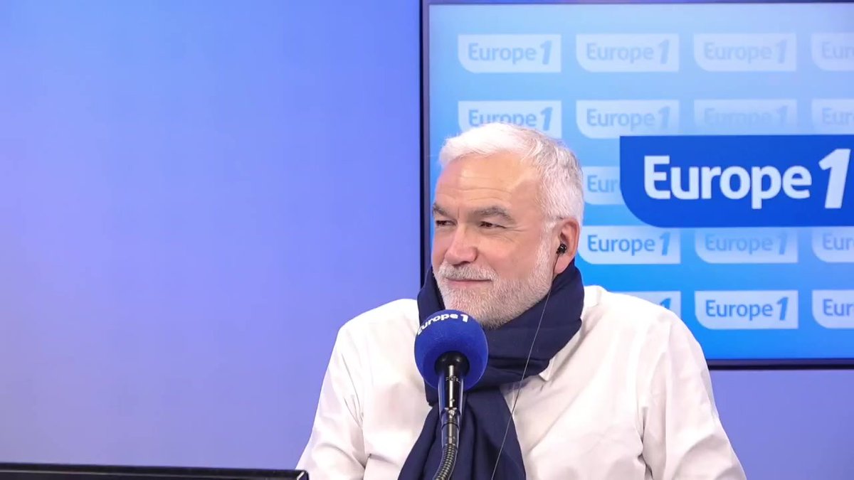 "Même si j'ai fait beaucoup de dessins très vachards envers Nicolas Sarkozy, j'ai été interpellé quand j'ai entendu qu'il n'y avait pas de preuve et que c'était un faux document" confie PLANTU Officiel, dessinateur de presse ➡️ Au micro de Pascal Praud dans #PascalPraudEtVous #Europe1