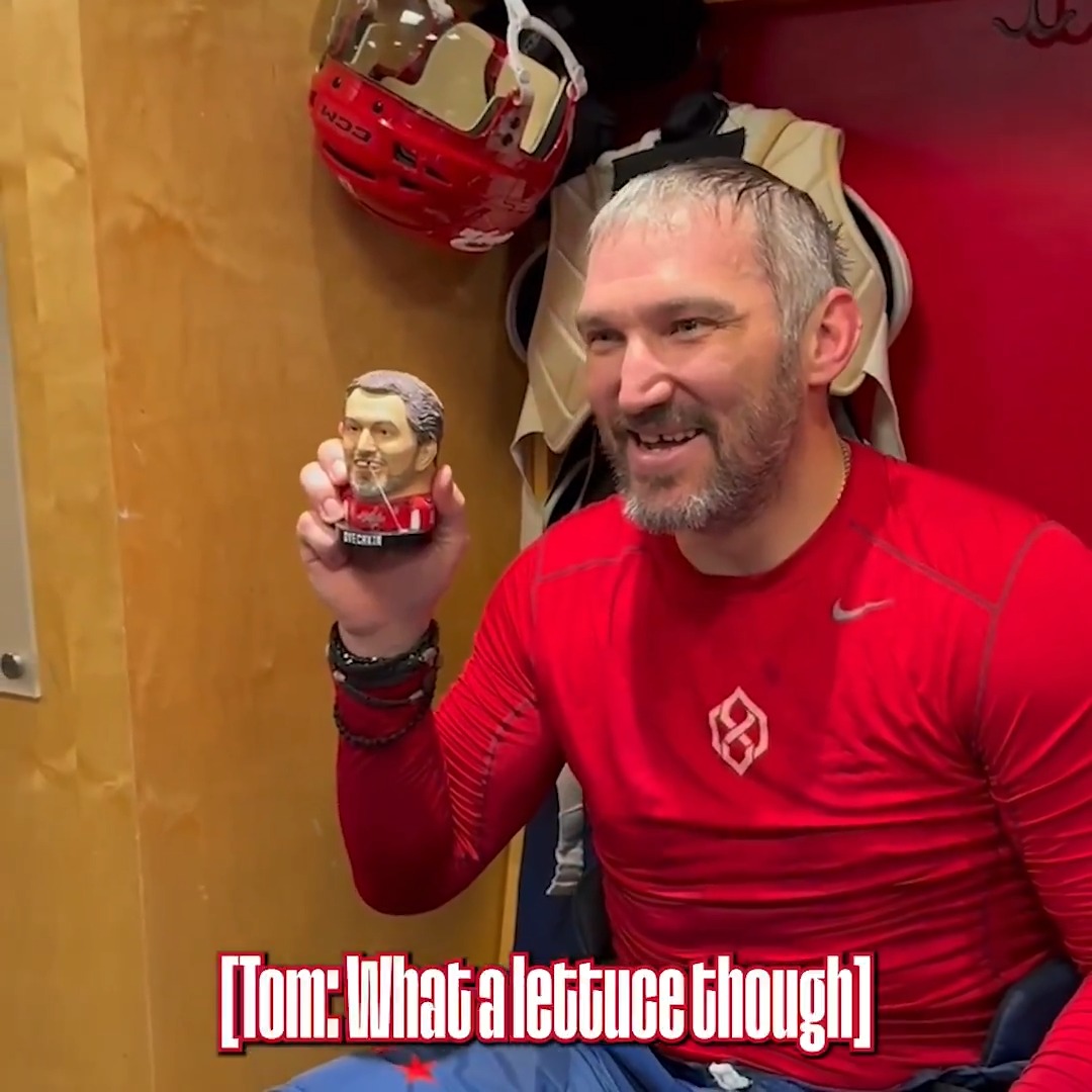 Full set of teeth not required The Ovi Floss Holder has arrived and just in time for when your dentist asks "when was the last time you flossed?" (and for our all-arena giveaway on Jan. 5) 🦷