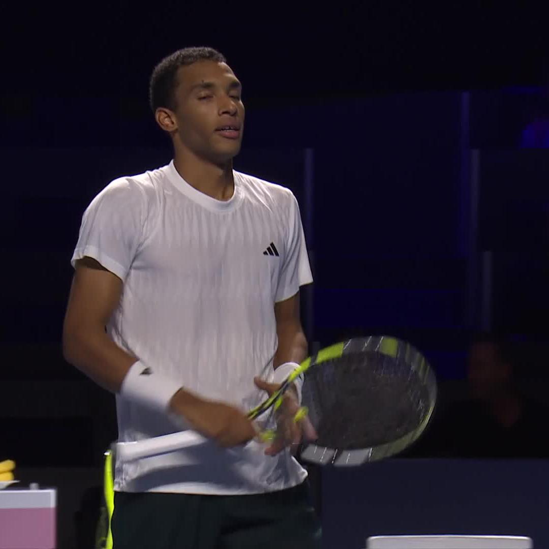 Two time champ moves on 💪 Felix Auger-Aliassime saves two set points in the second set as he beats his good friend Gabriel Diallo 6-2 7-5 🔥 #SwissIndoorsBasel