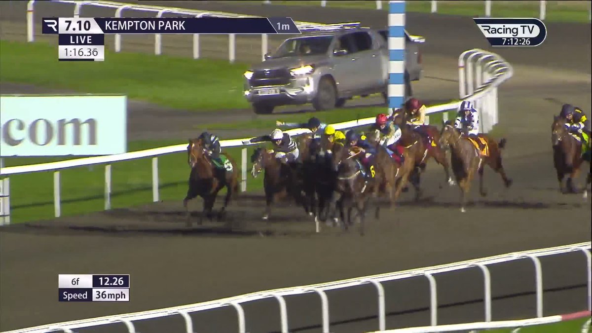 Hero 🦸♂️ Local Hero is now 4 wins and 2 seconds from 7 starts Kempton Park Racecourse. That should prove to be a popular winner for Wedneaday Wager players 👊 Richard Hannon | Sean Levey