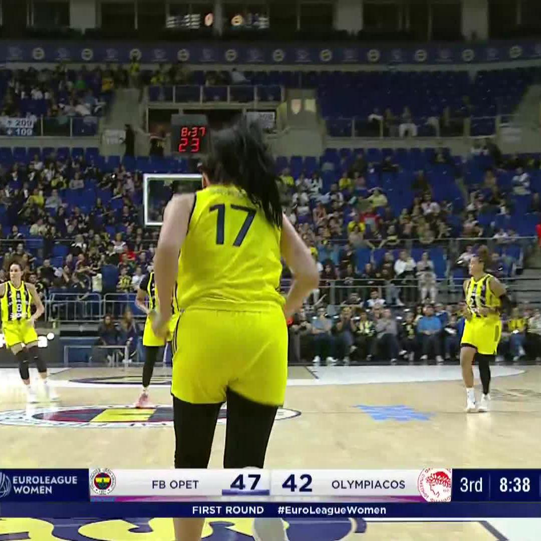 Flawless footwork 👣 #EuroLeagueWomen x Megan Gustafson | Fenerbahçe Opet