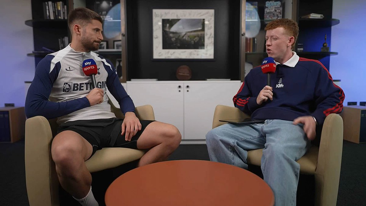 "Not all goalkeeper mistakes are goalkeeper mistakes" 👀 Guglielmo Vicario discusses the scrutiny and pressure that goalkeepers face 🧤