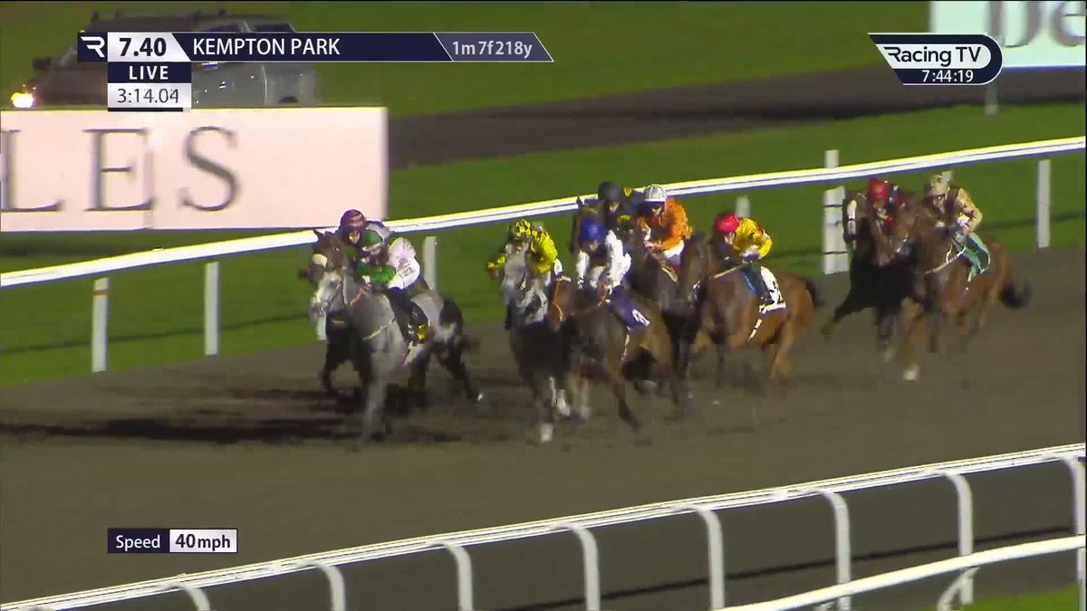 A 1-2 in the feature for Ian Williams Racing 👏 Sheradann outpoints stablemate Enemy in the £26,000 staying contest. Kempton Park Racecourse | Unibet