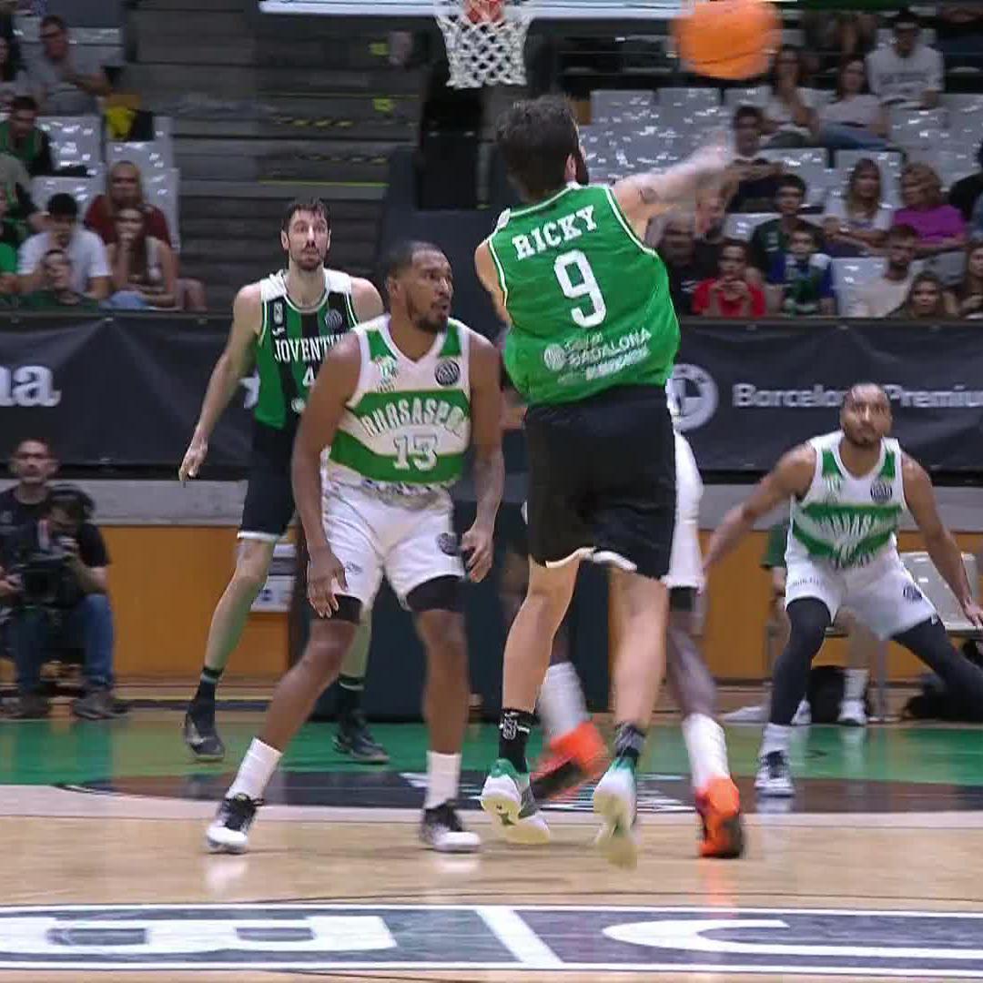 Insistimos, Ricky Rubio lo ve todo 🪡 Un pase enhebrado a la perfección para Ante Tomić #BasketballCL