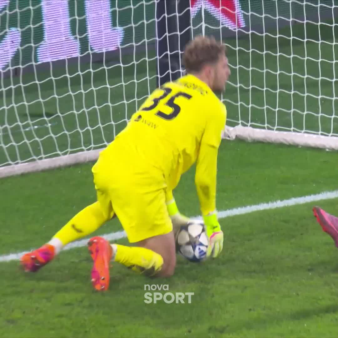 A znovu Markovič! 🤯 #NovaSport | #UCL