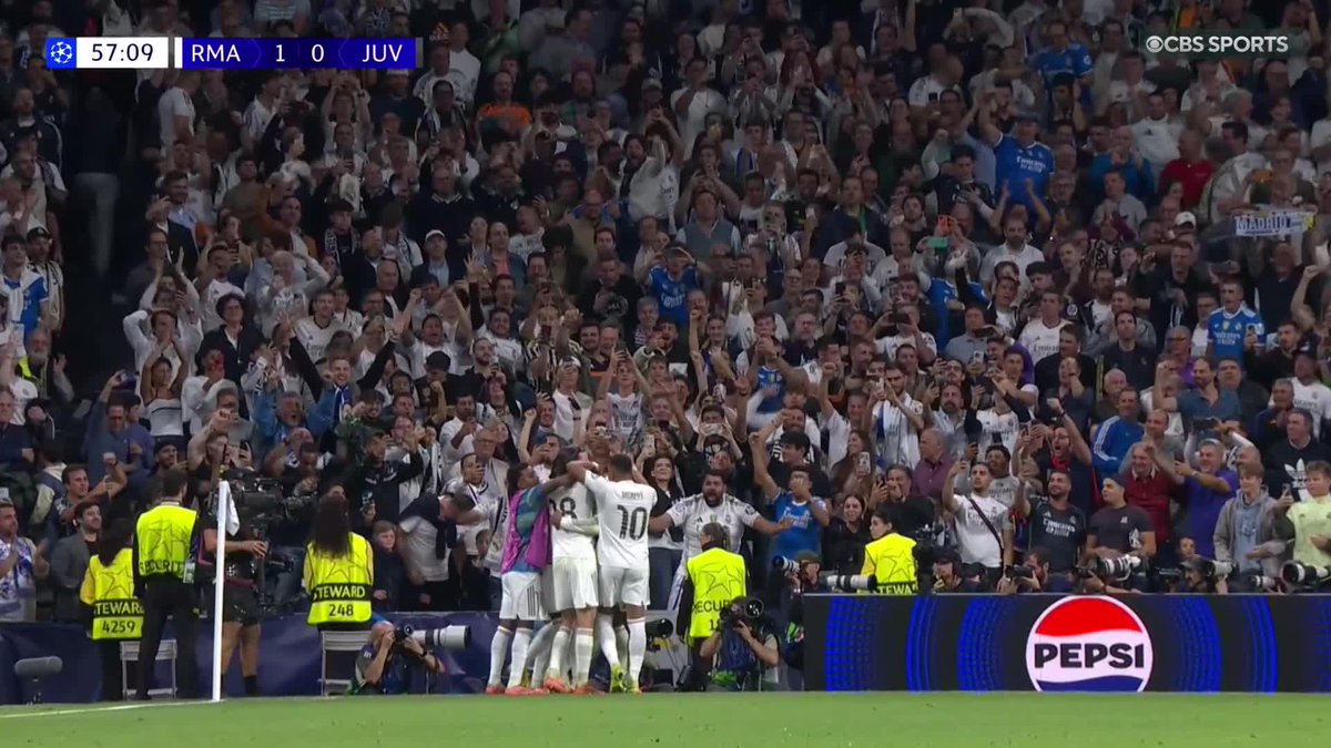 Jude gets the goal, but this highlight belongs to Vini Jr. 🌬️ (via CBS Sports Golazo ⚽️)