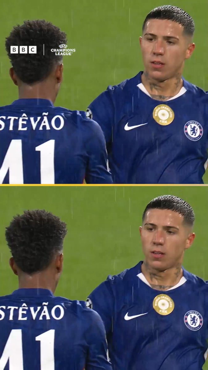 Enzo Fernadez's generosity 🙌🥹 After Estevao had won the penalty, Enzo handed him the spot kick so the teenager could score his first Champions League goal.