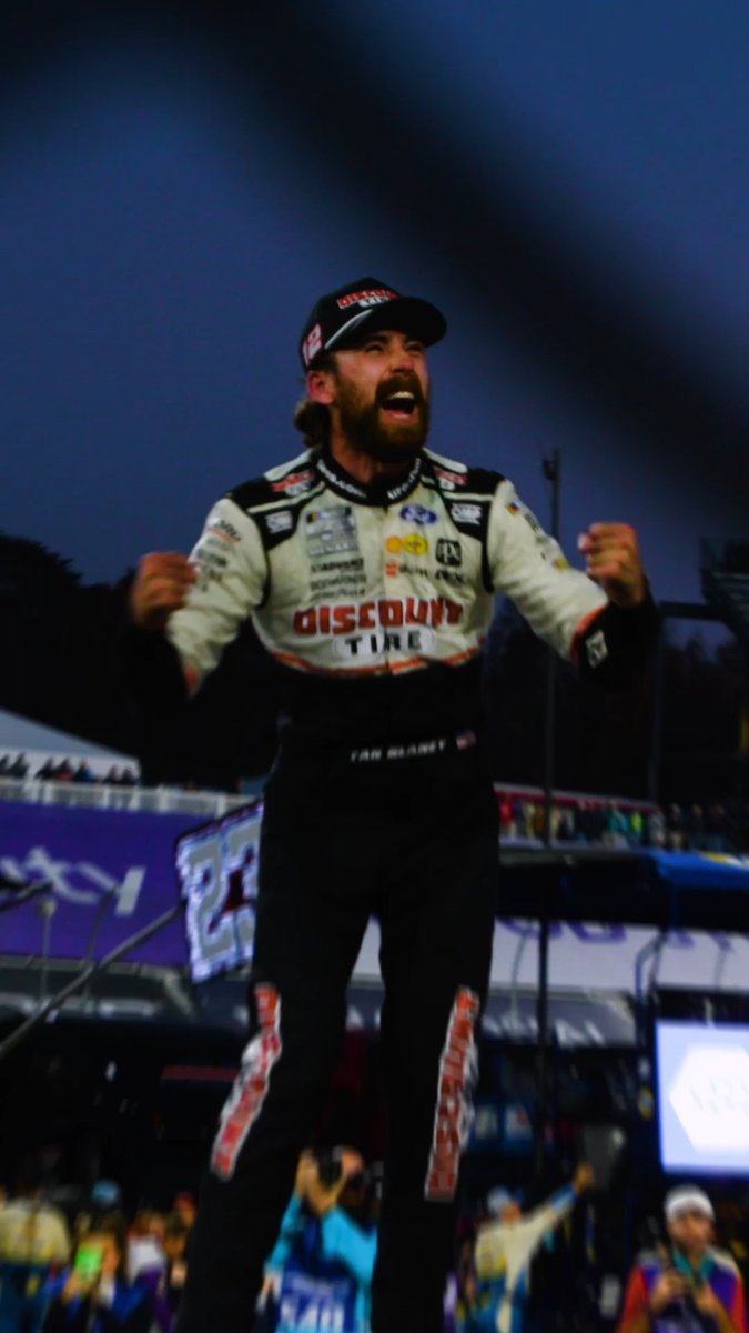 HOT DOG! It's Martinsville Speedway week. ๐ญ
